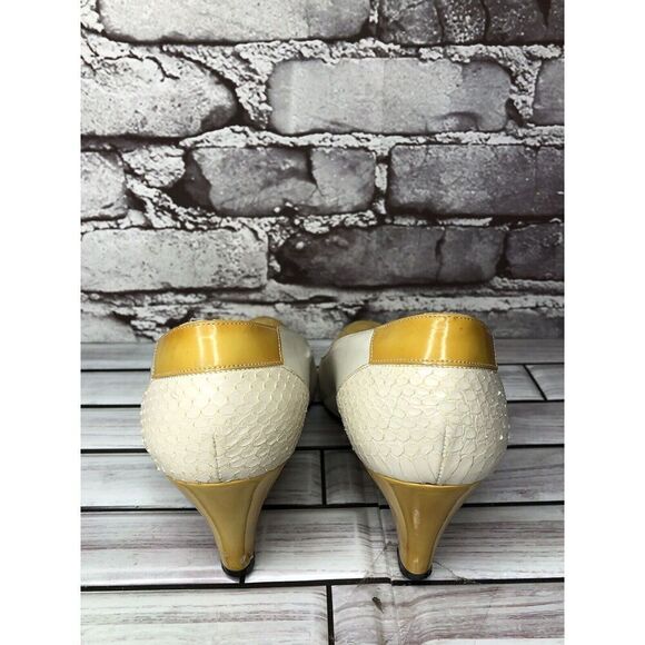 Salvatore Ferragamo Ivory Leather Snake Yellow Patent Dress Heels Women Sz 5B US - Picture 10 of 16